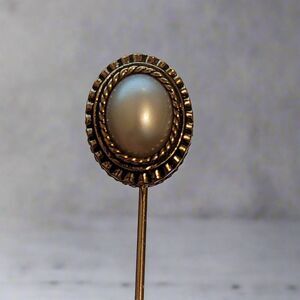 Vintage Sarah Coventry Faux Pearl Stick Pin